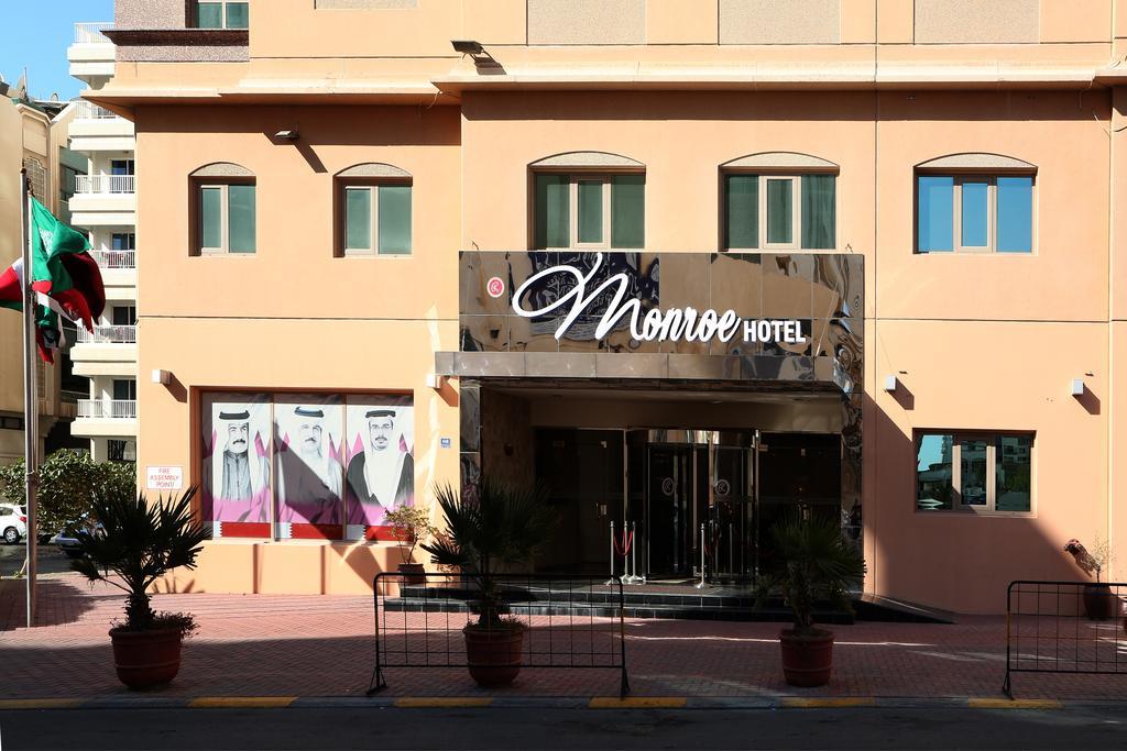 Monroe Hotel & Suites Manama Exterior photo